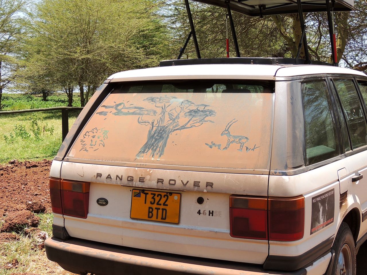 Drawings on Range Rover